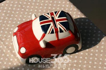 缤纷涂鸦 云厦阳光福邸储蓄罐彩绘DIY亲子活动