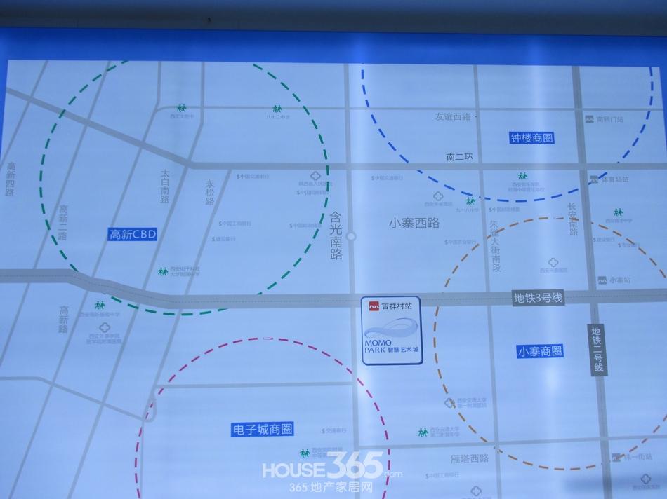 图|MOMOPARK零距离接驳地铁 项目地展示中