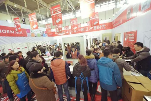 京东快递员收入_装修材料员收入(2)