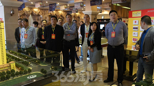 新城区西一路街道办领导和区人大代表参观考察