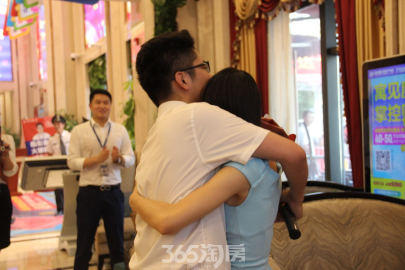 万达华府业主现场上演浪漫求婚!-嘉兴365淘房