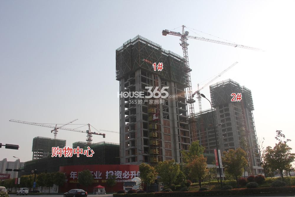 萧山宝龙城市广场1、2号楼和购物中心施工进度 2015年4月摄 
