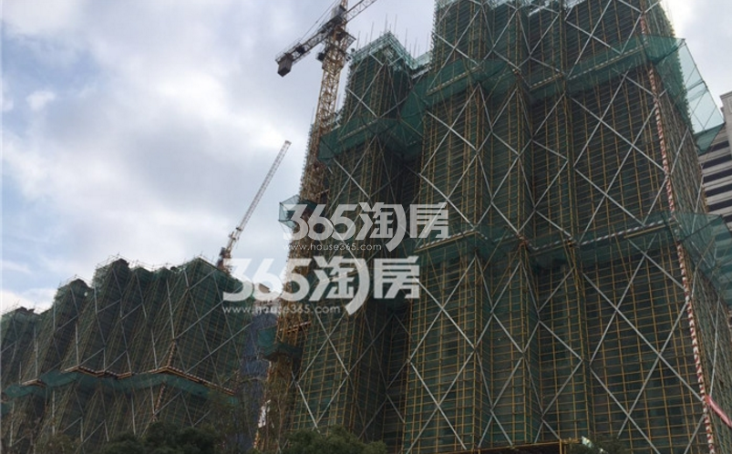 新城香悦澜山在建楼栋实景图（3.10）