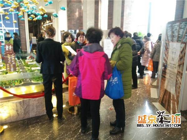 金石小镇看房现场