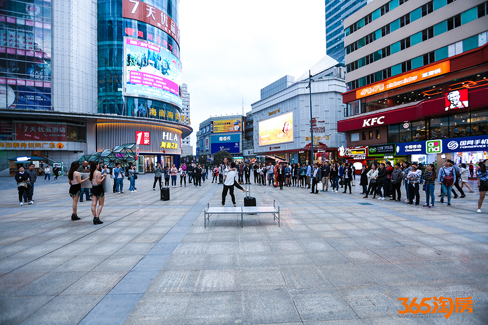 高清大图今天下午你在新街口又看到这样一幕吗