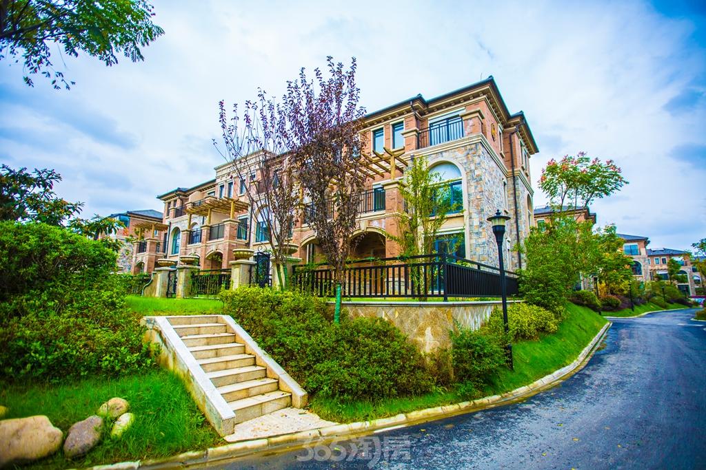 瑞景叶泊蓝山别墅实景图