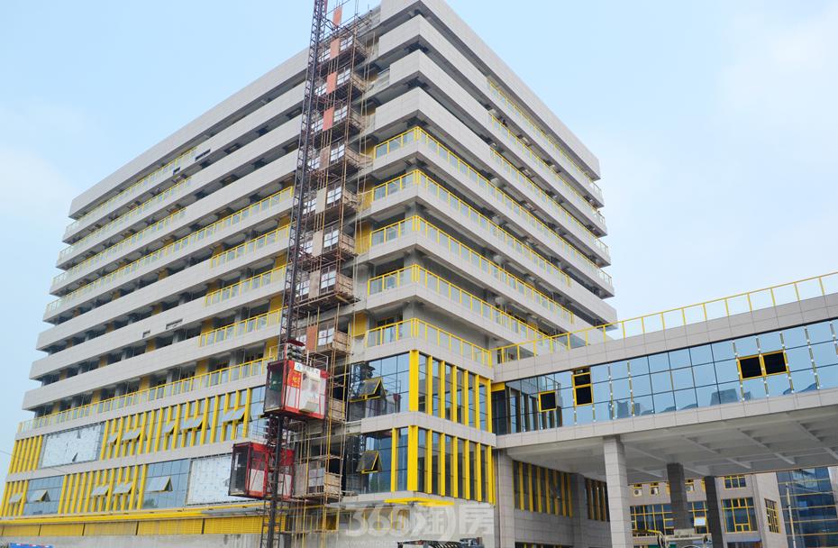 4月19日荣耀封顶 外经德盛广场最新工程进度实探-芜湖365淘房