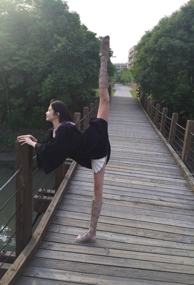 最强一字马!cba宝贝演各种高难度 惊呆(图)